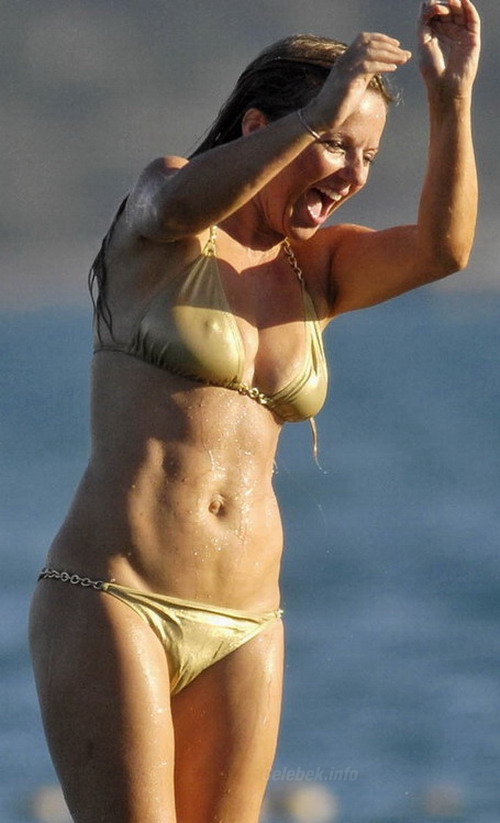 Geri Halliwell bikini cameltoe 1