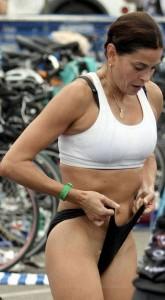 Teri Hatcher bikini wax on triathlon celeb-kepek.info