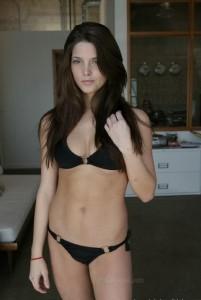 Ashley Greene bikini -2- celeb-kepek.info