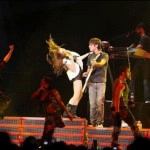 miley-cyrus-concert-pictures-8-celeb-kepek-info