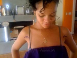 Rihanna private pictures - 1