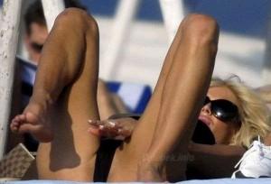 Victoria Silvstedt Touching Her Crotch -3- celeb-kepek.info