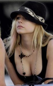 Avril Lavigne top 15 oops pict 7