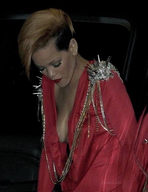 Rihanna melle kivillant -1-