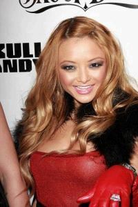 Tila Tequila nipple slip -12-