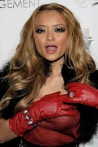 Tila Tequila nipple slip -7-