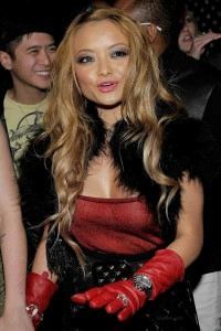 Tila Tequila nipple slip -6-