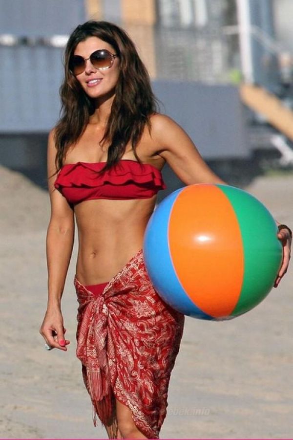 Miss USA, Aly Landry bikinis képei Hawaiiról.